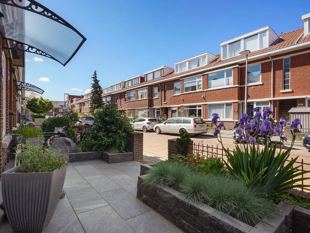 Leersumstraat 92, Den Haag