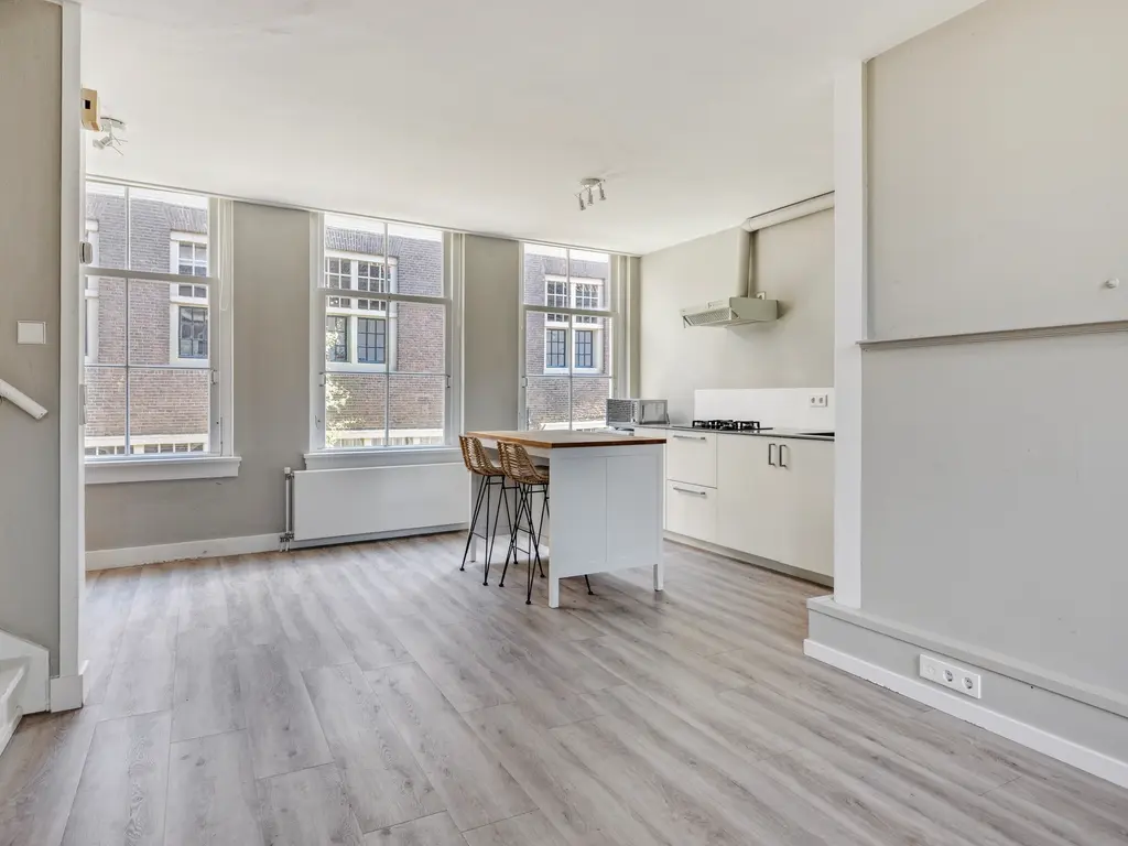 Hooglandse Kerkgracht 47, Leiden