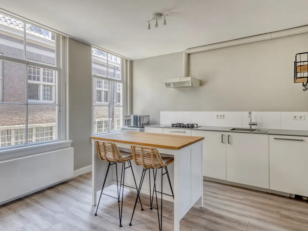 Hooglandse Kerkgracht 47, Leiden