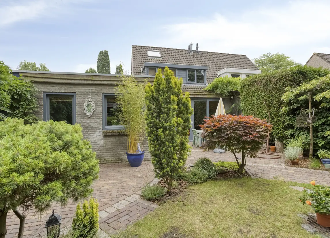 Berliozhof 19
