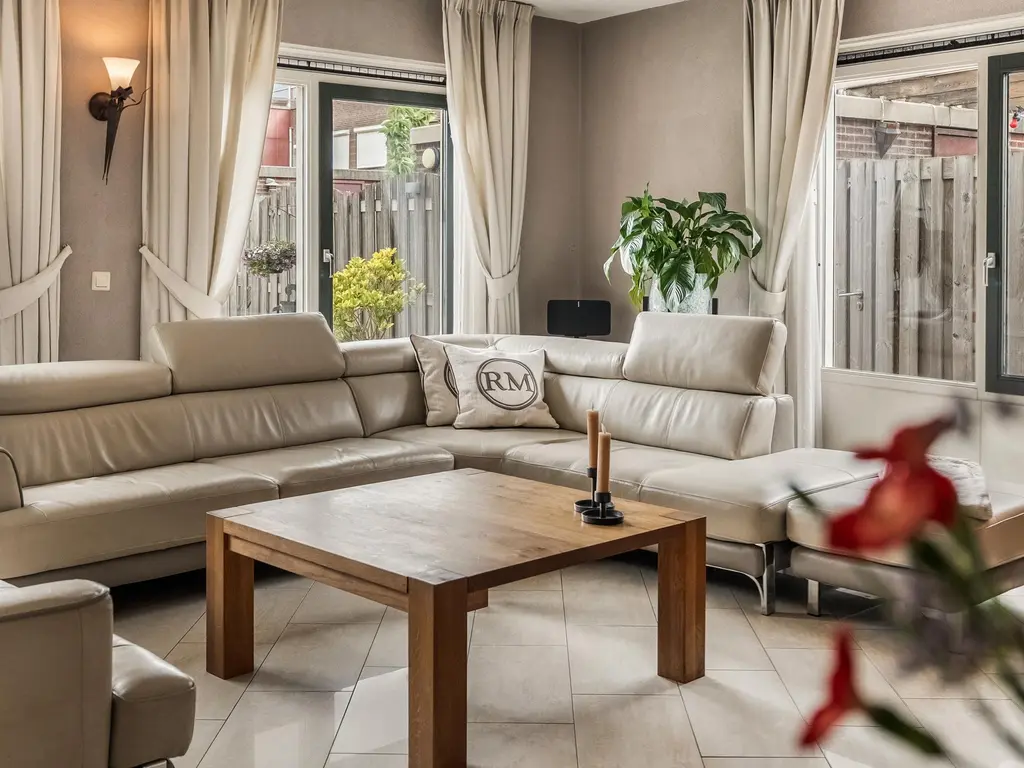 Meerwedesingel 70, BARENDRECHT