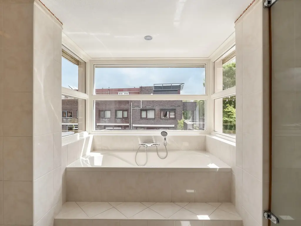 Meerwedesingel 70, BARENDRECHT