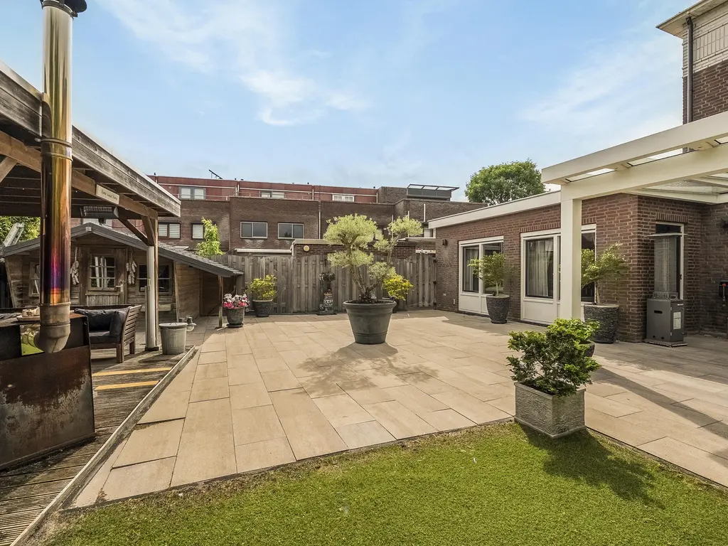 Meerwedesingel 70, BARENDRECHT