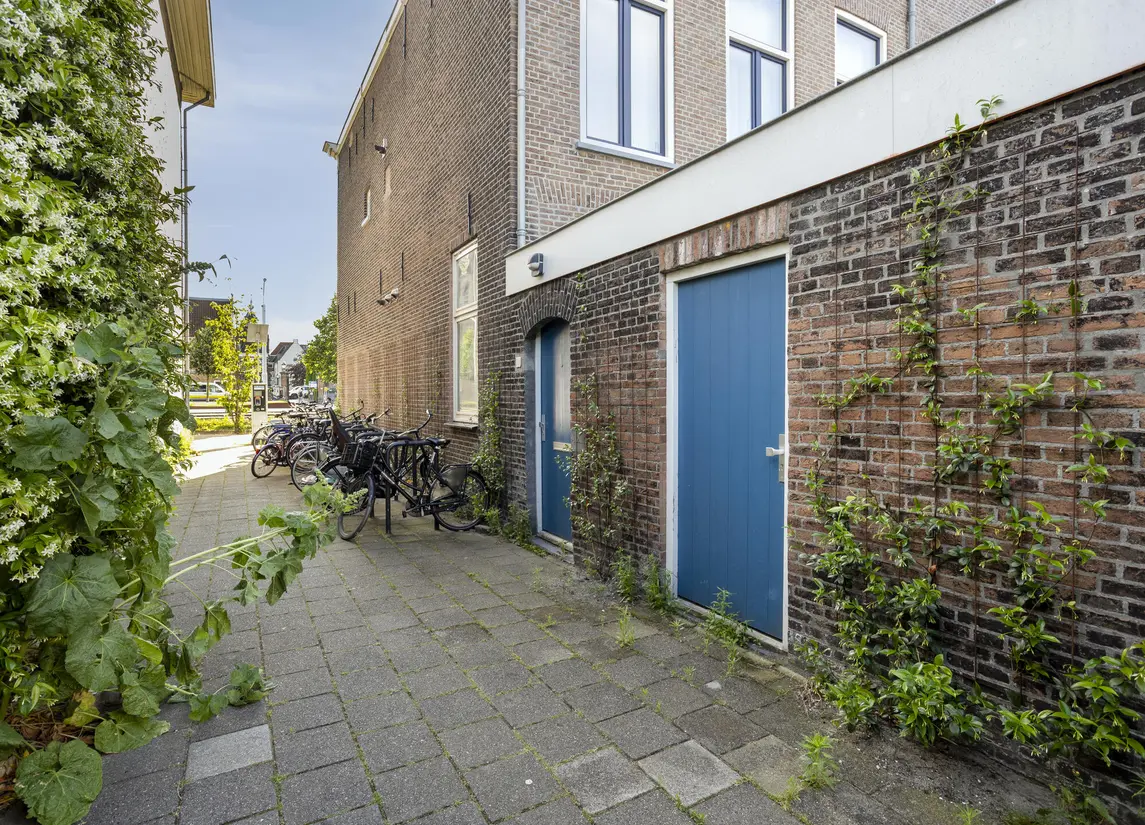 Spoorsingel 38