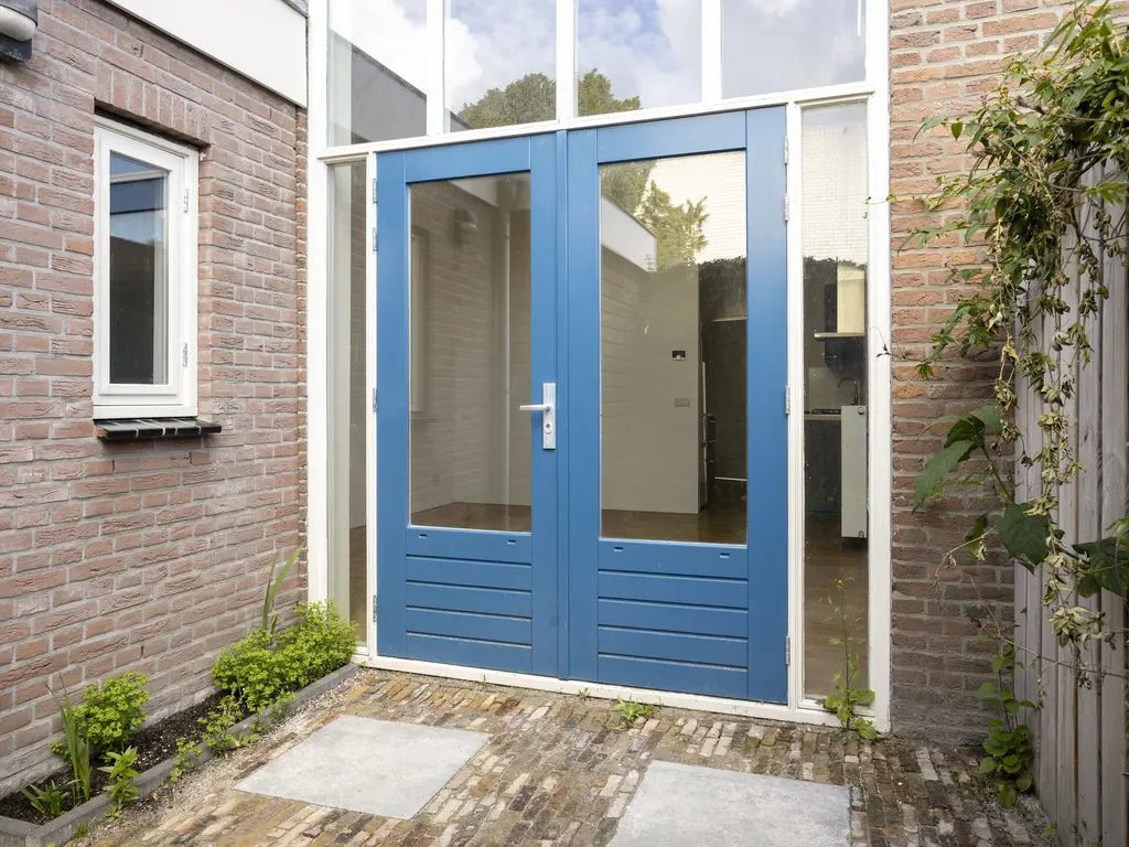 Spoorsingel 38, DELFT