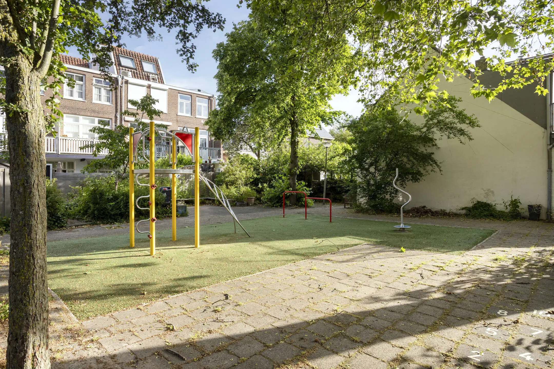 Spoorsingel 38