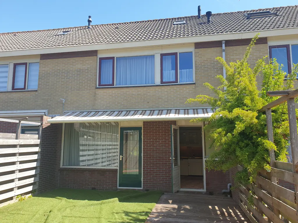 Elzenbaan 13, ENKHUIZEN
