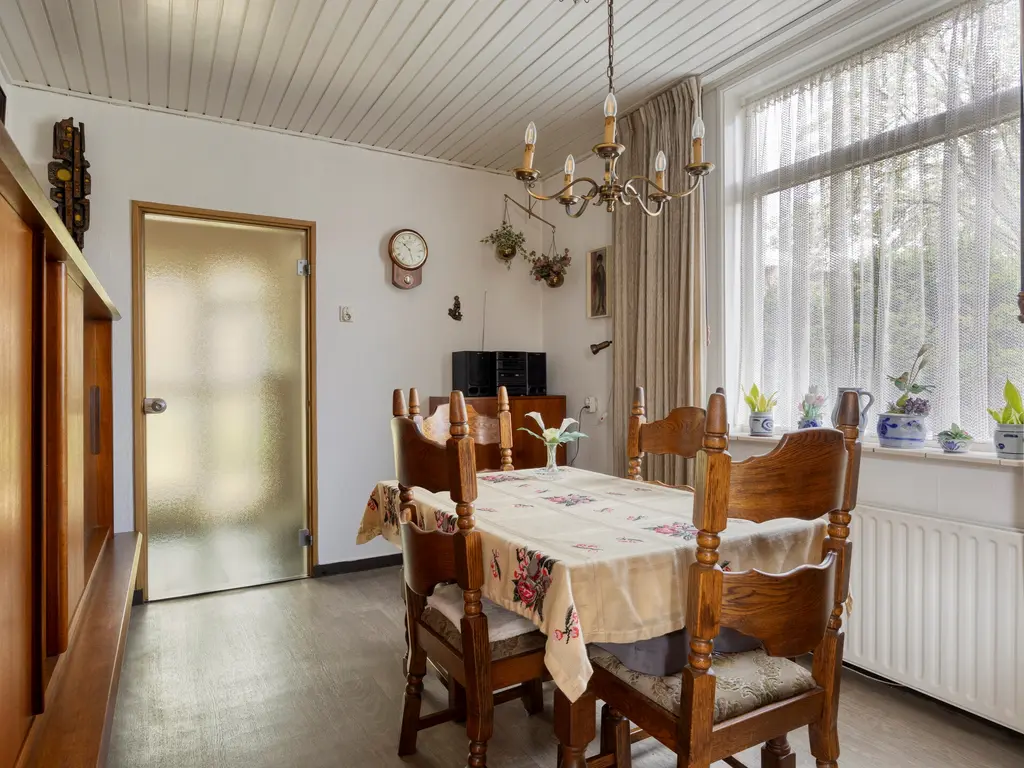 Schubertlaan 33, Roosendaal