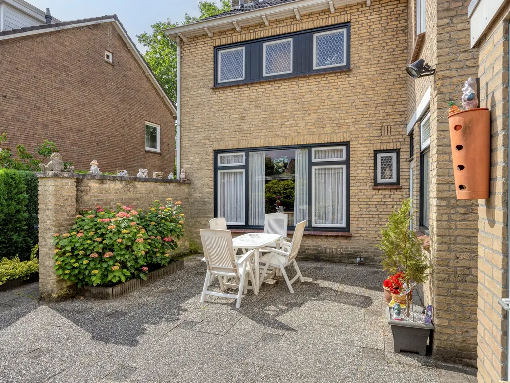 Schubertlaan 33, Roosendaal