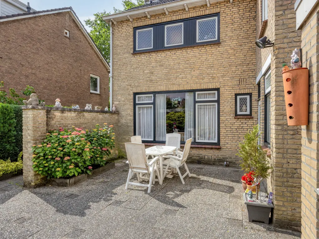 Schubertlaan 33, Roosendaal