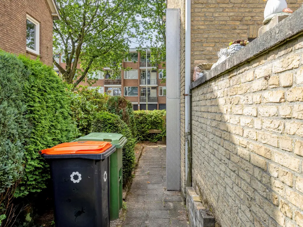 Schubertlaan 33, Roosendaal