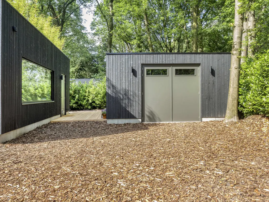 De Stille Wille 29, OOST WEST EN MIDDELBEERS