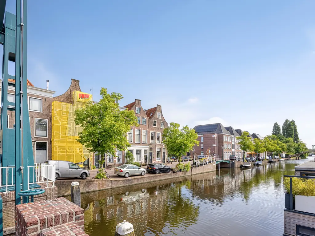 Nieuwe Rijn 111A, Leiden