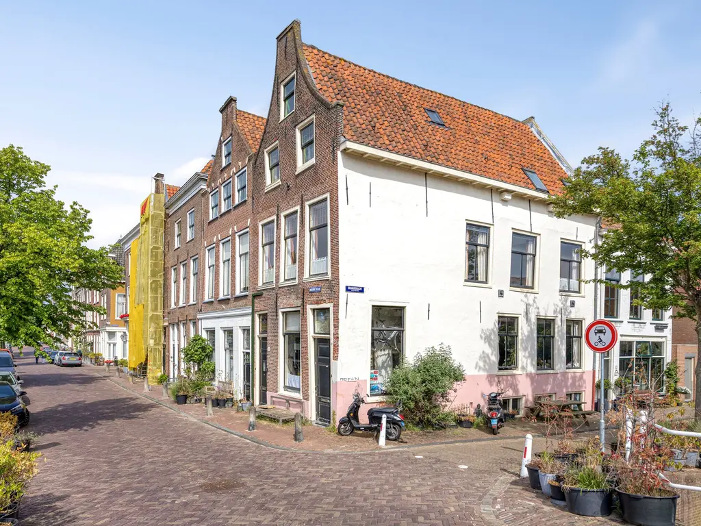 Nieuwe Rijn 111A, Leiden