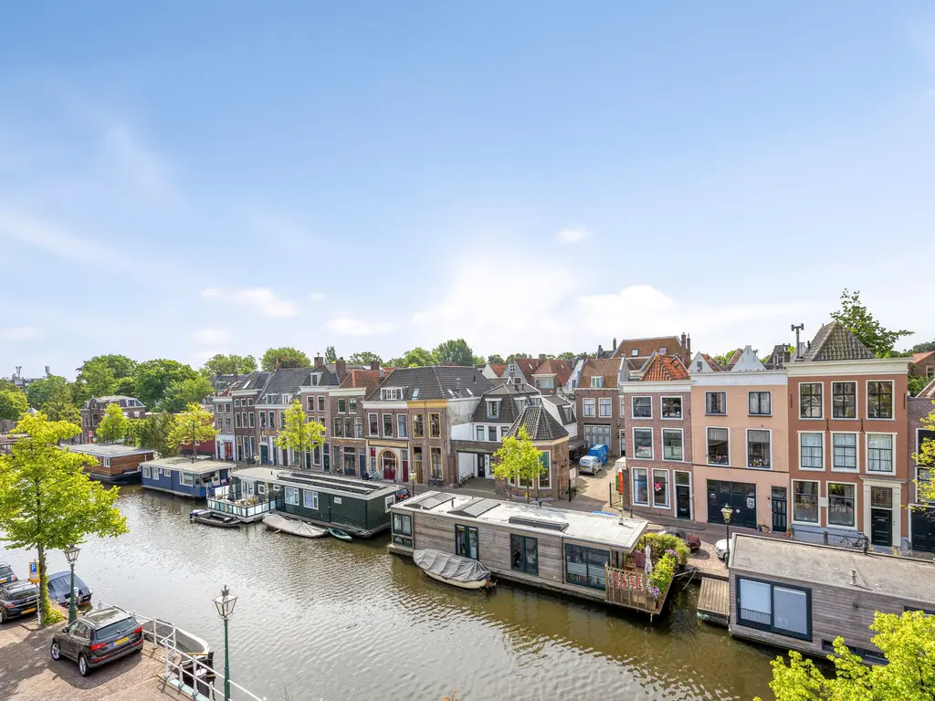Nieuwe Rijn 111A, Leiden