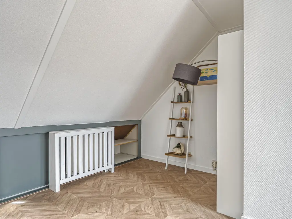 Regenboog 28, RHOON
