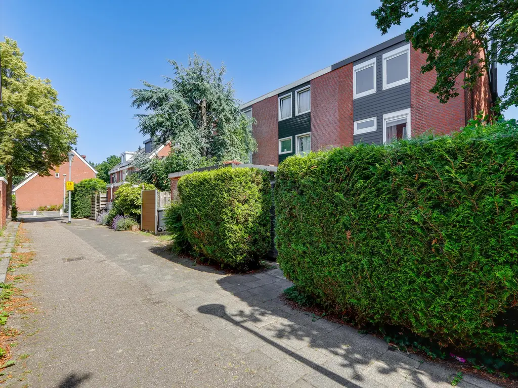 Lindholm 241, HOOFDDORP