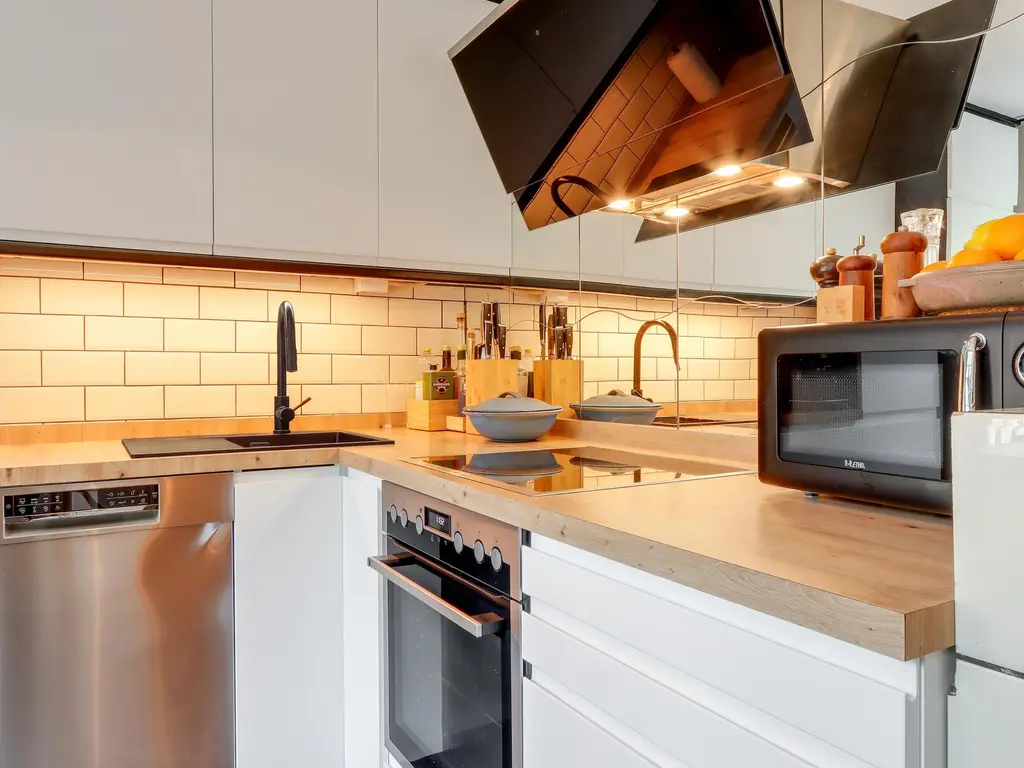 Lindholm 241, HOOFDDORP