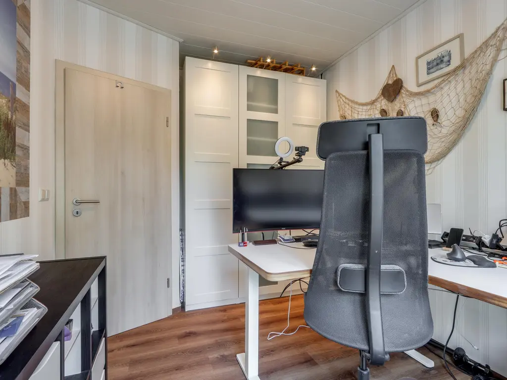 Lindholm 241, HOOFDDORP