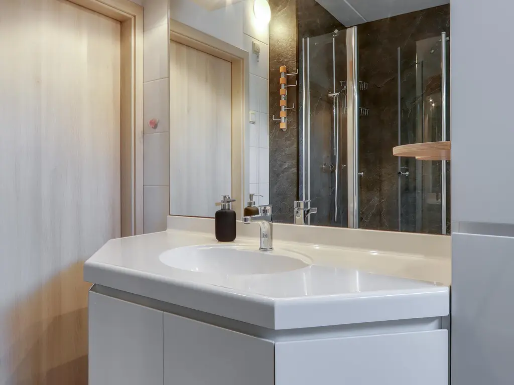 Lindholm 241, HOOFDDORP