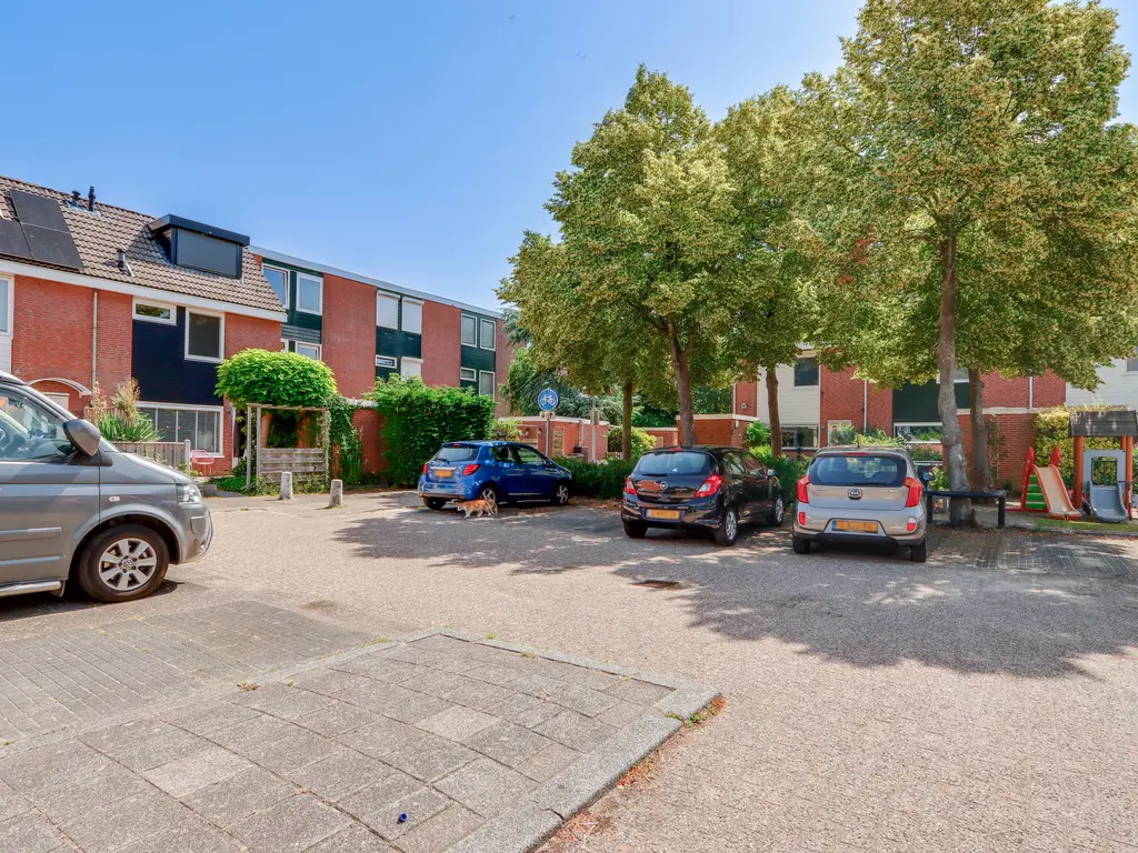 Lindholm 241, HOOFDDORP