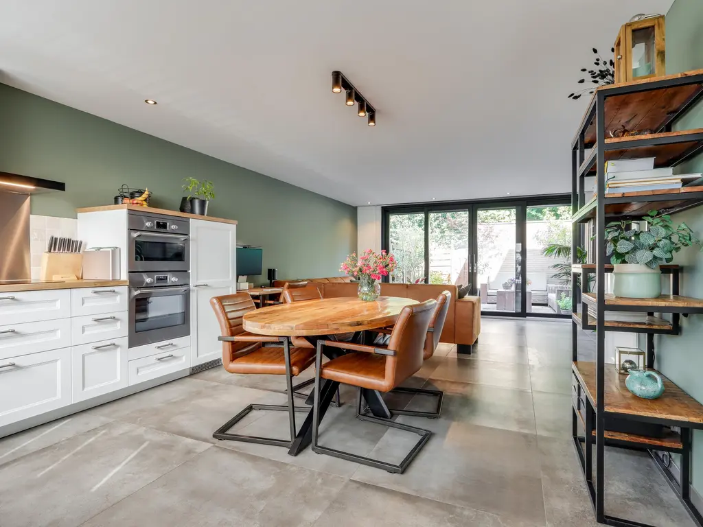 Savelsbos 74, HOOFDDORP