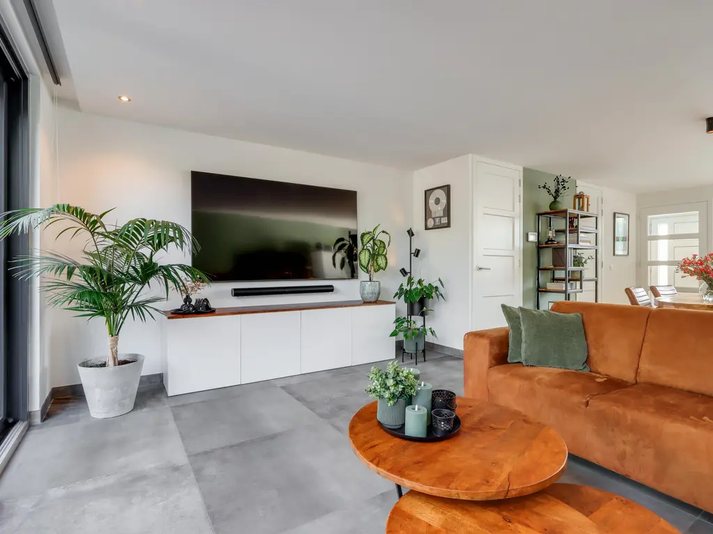 Savelsbos 74, HOOFDDORP