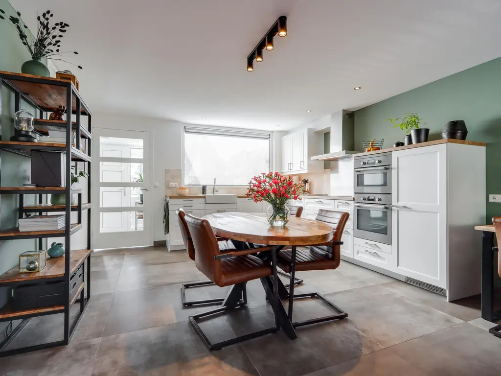 Savelsbos 74, HOOFDDORP