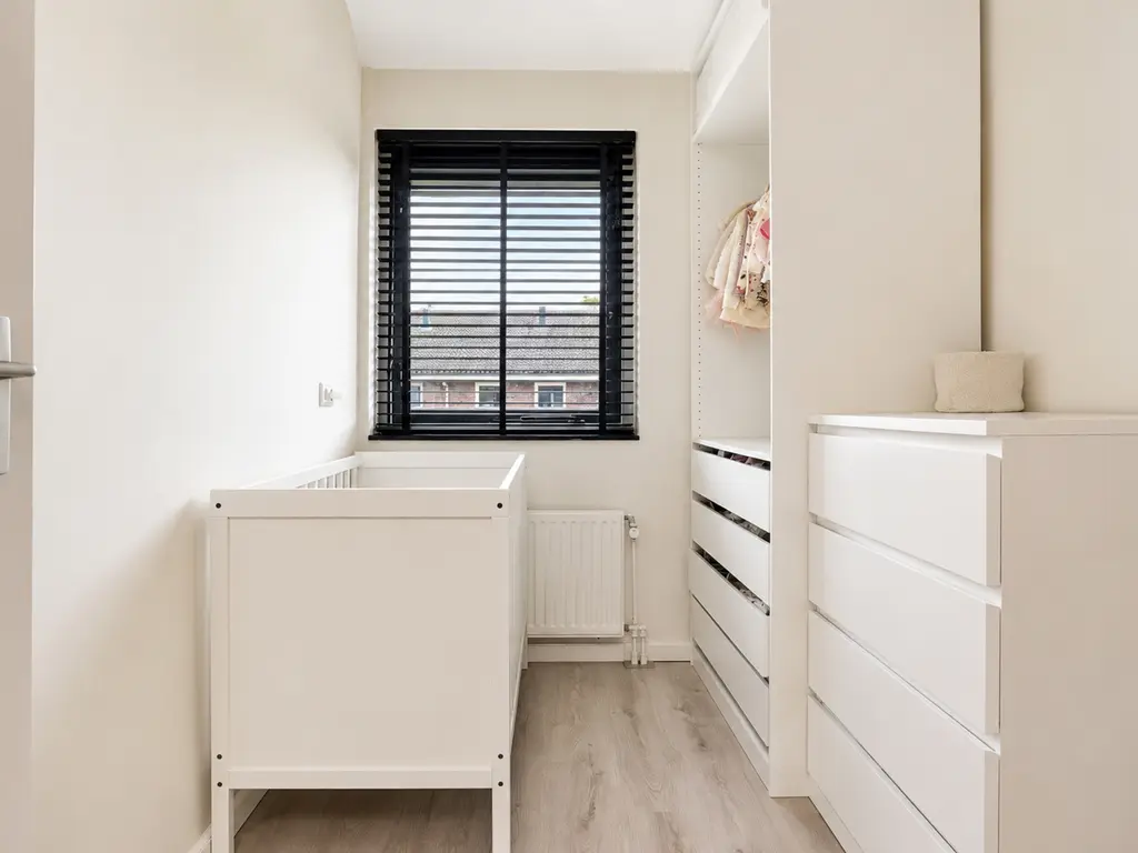 Bratislavahof 18, Den Haag