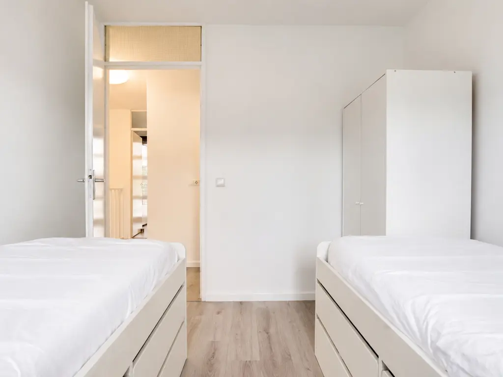 Bratislavahof 18, Den Haag