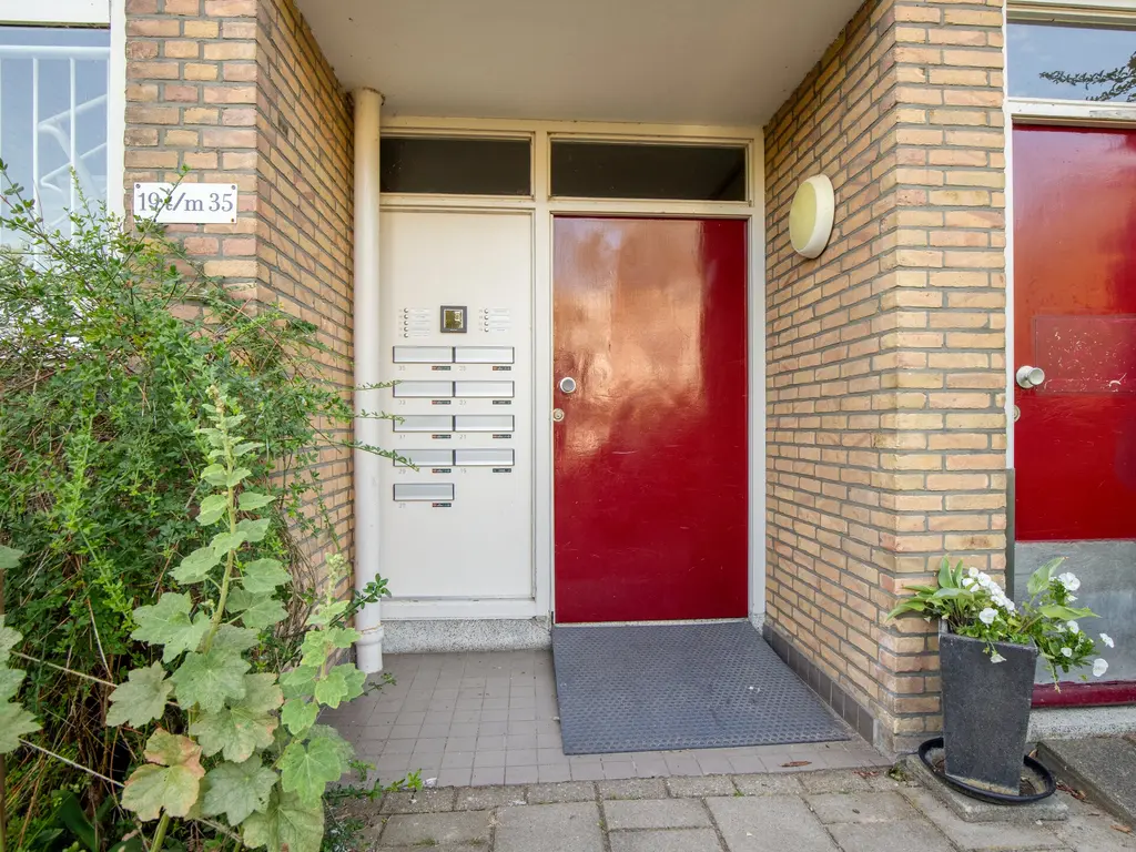 Debussystraat 27, Leiden