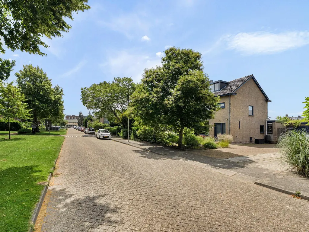 Maasstraat 10, BARENDRECHT
