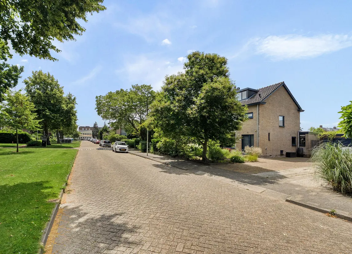Maasstraat 10