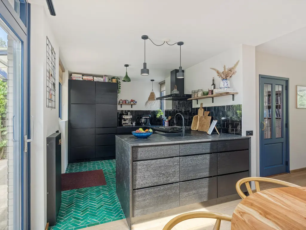 Maasstraat 10, BARENDRECHT
