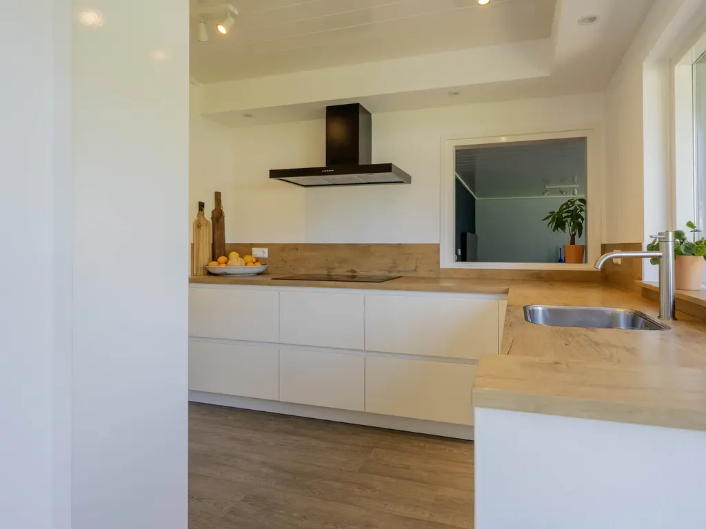 van Santenlaan 20, HEERHUGOWAARD