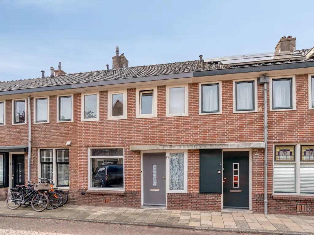 Soembastraat 66, Leiden