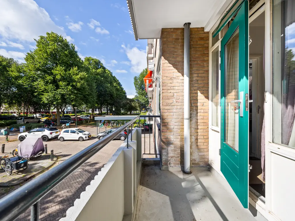Burgemeester Caan van Necklaan 446, Leidschendam