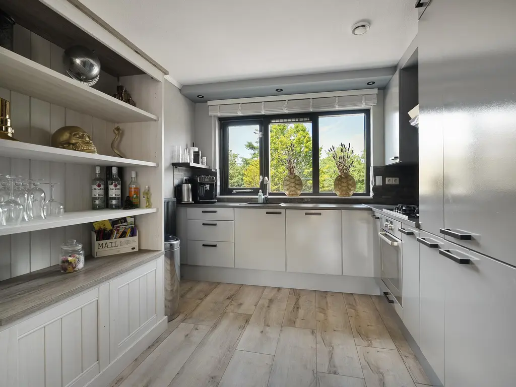 Parelsnoer 8, RHOON
