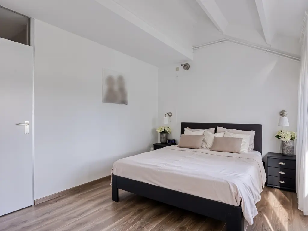 Lemsteraakwerf 5, Leiden