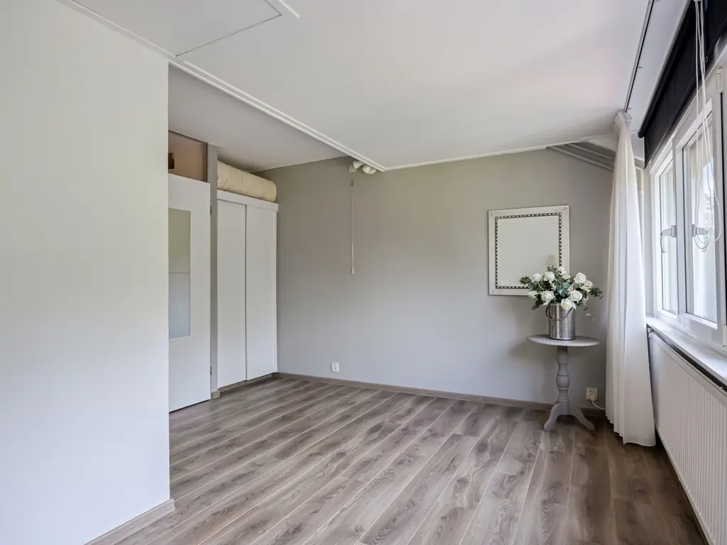 Lemsteraakwerf 5, Leiden