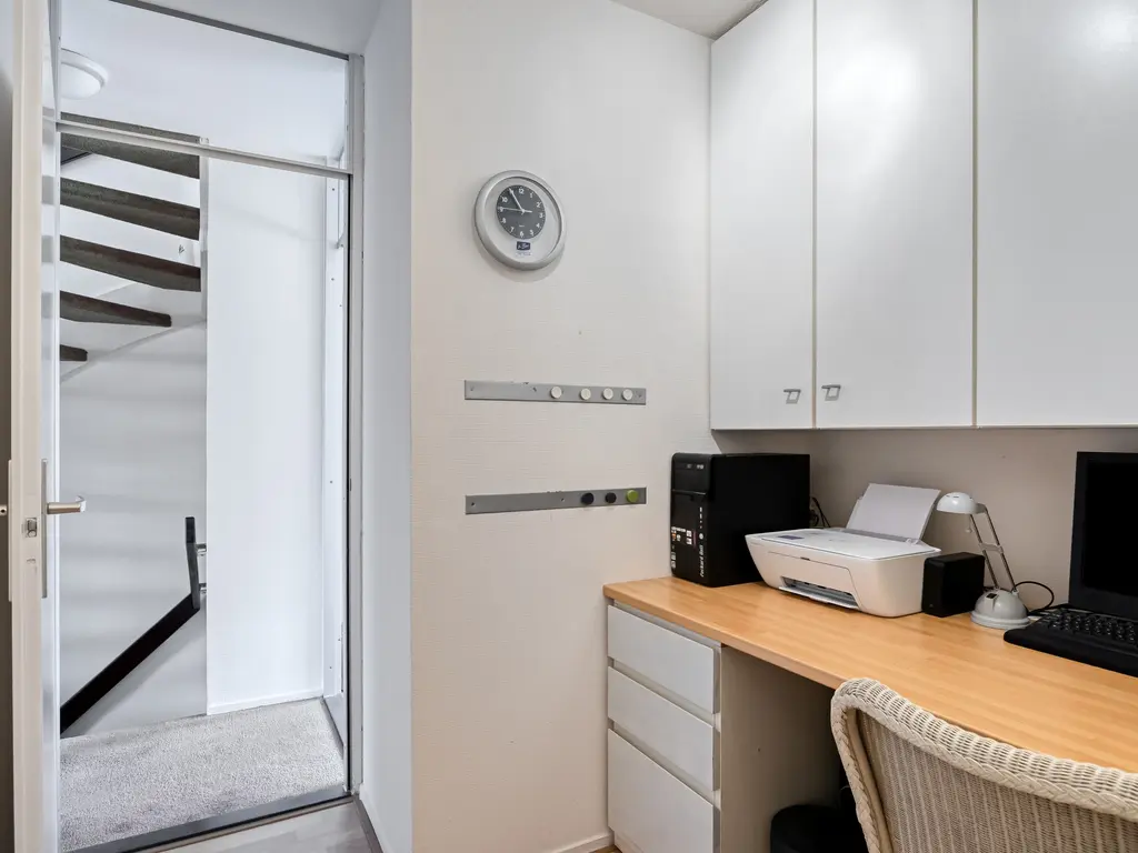 Lemsteraakwerf 5, Leiden
