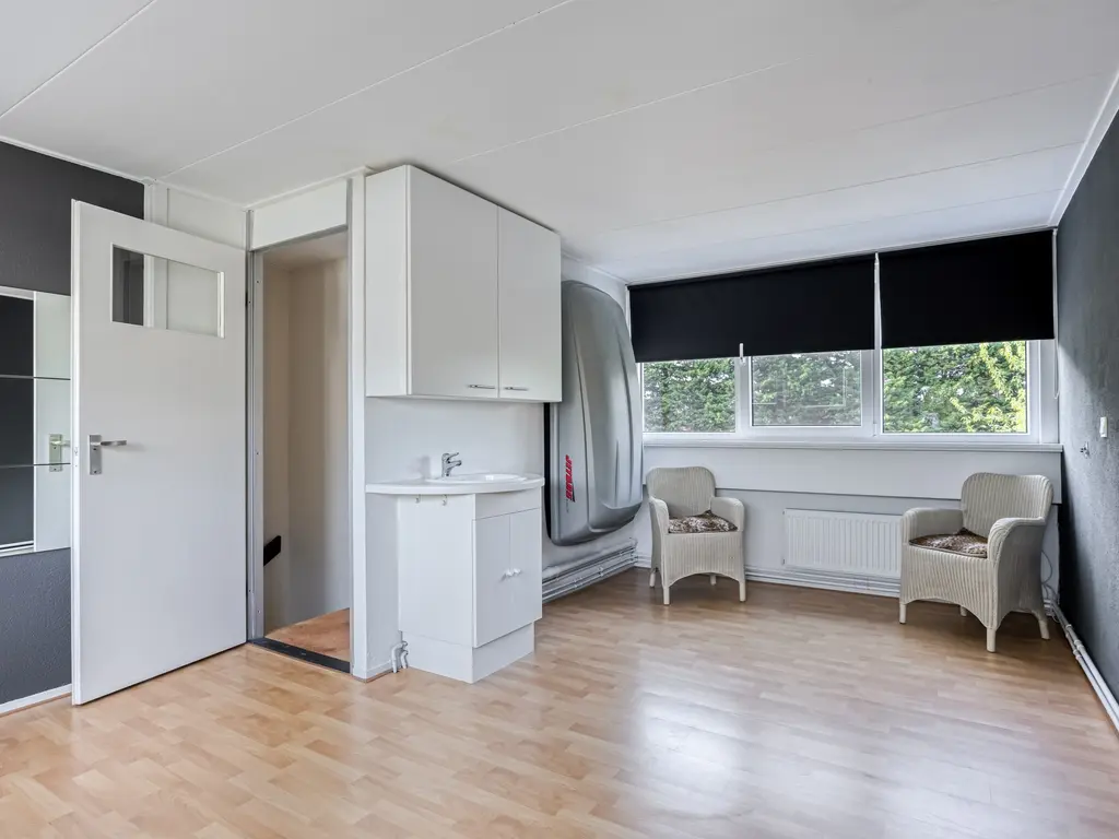 Lemsteraakwerf 5, Leiden