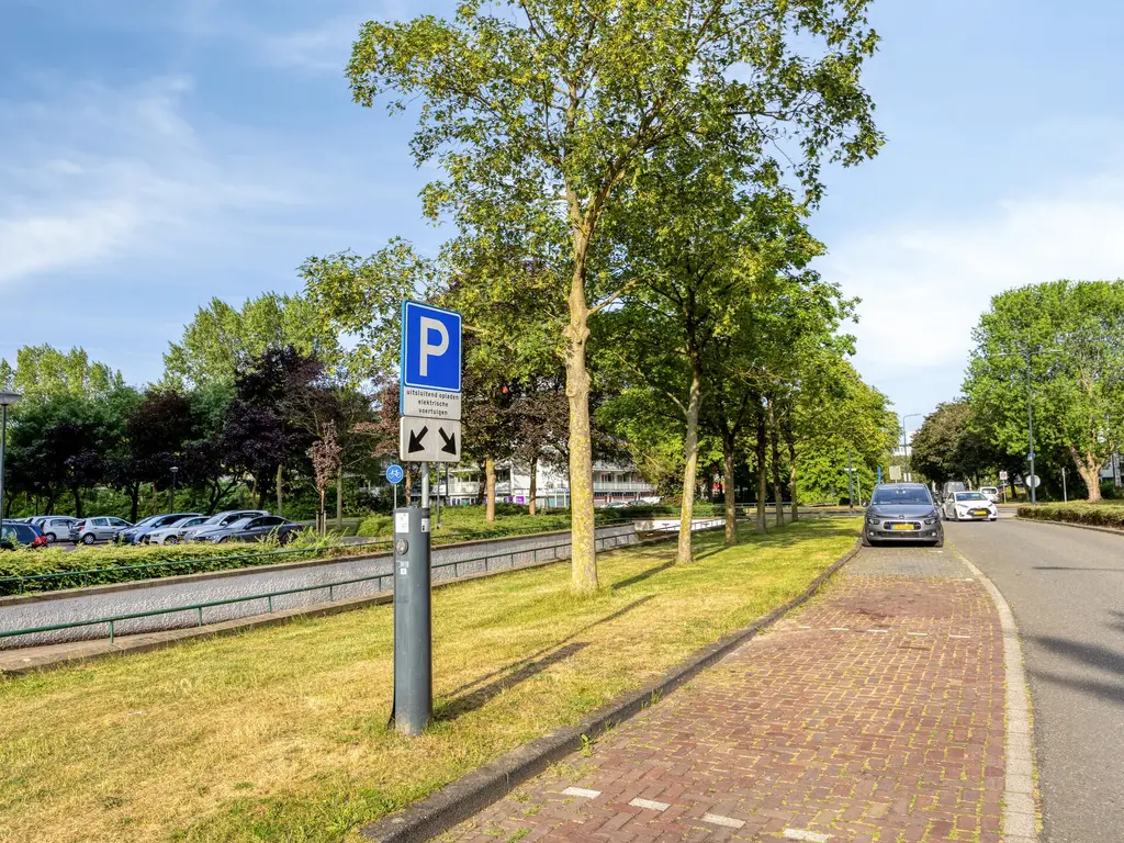 Lemsteraakwerf 5, Leiden