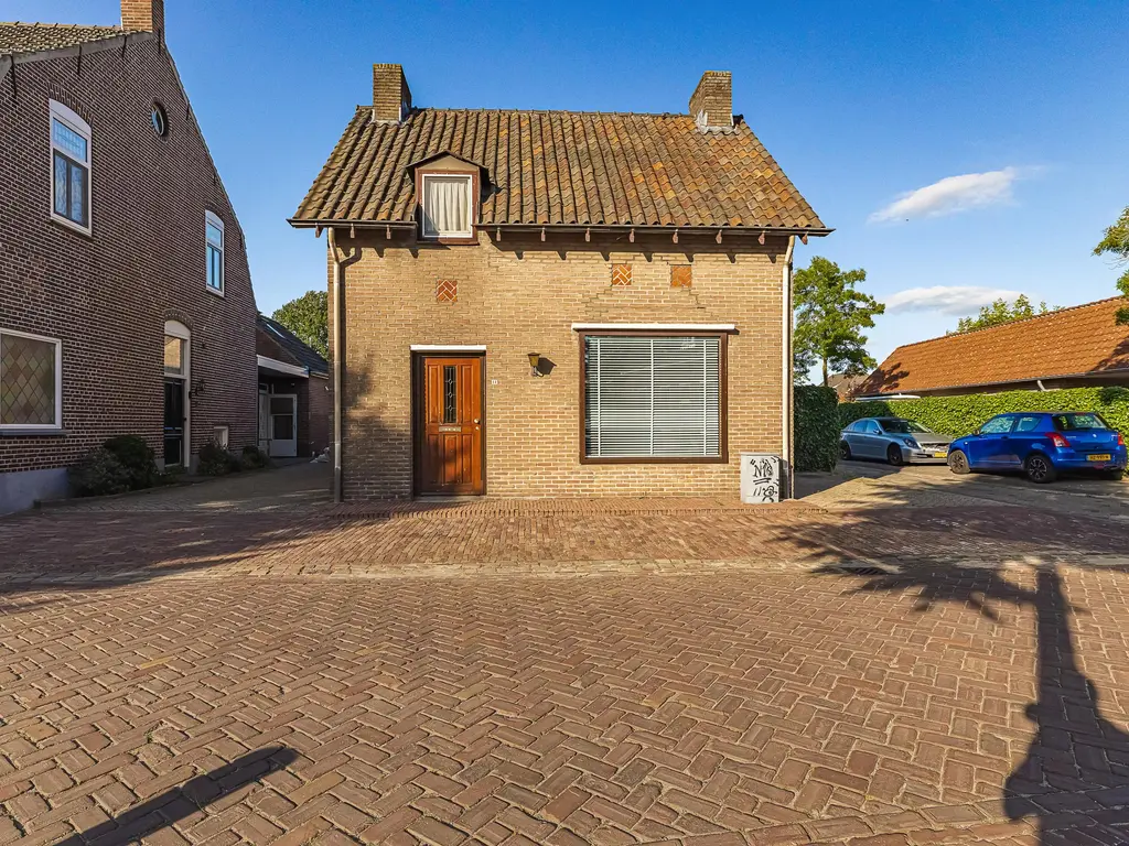 Oude Postbaan 11, LIEMPDE