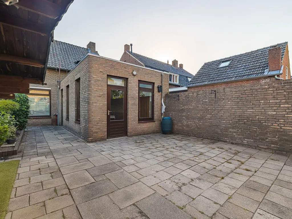 Oude Postbaan 11, LIEMPDE