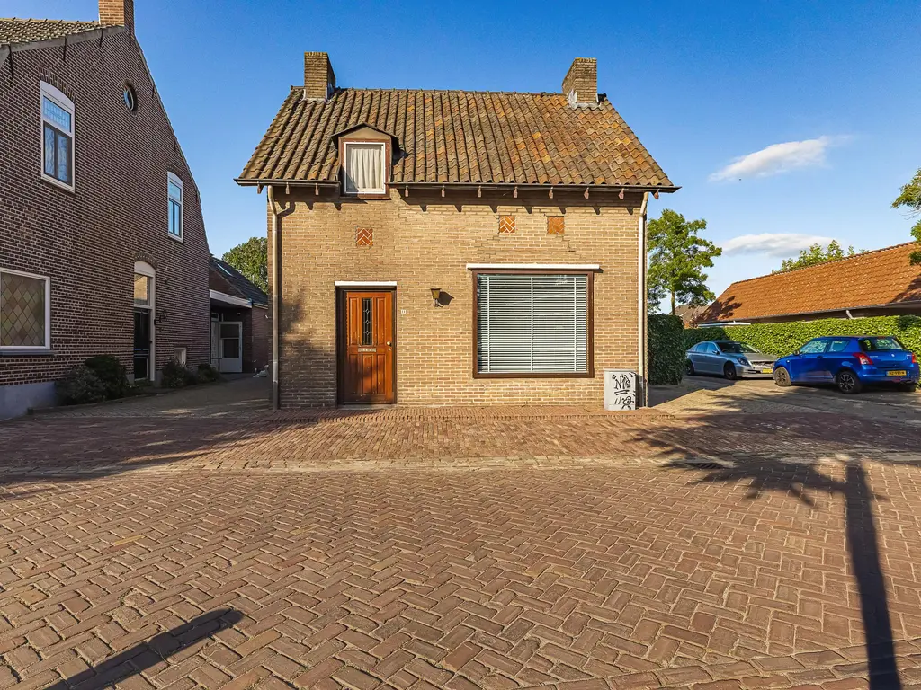 Oude Postbaan 11, LIEMPDE