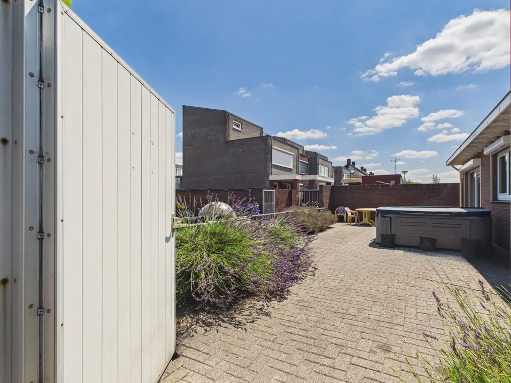 Noorderstraat 76, Sprundel