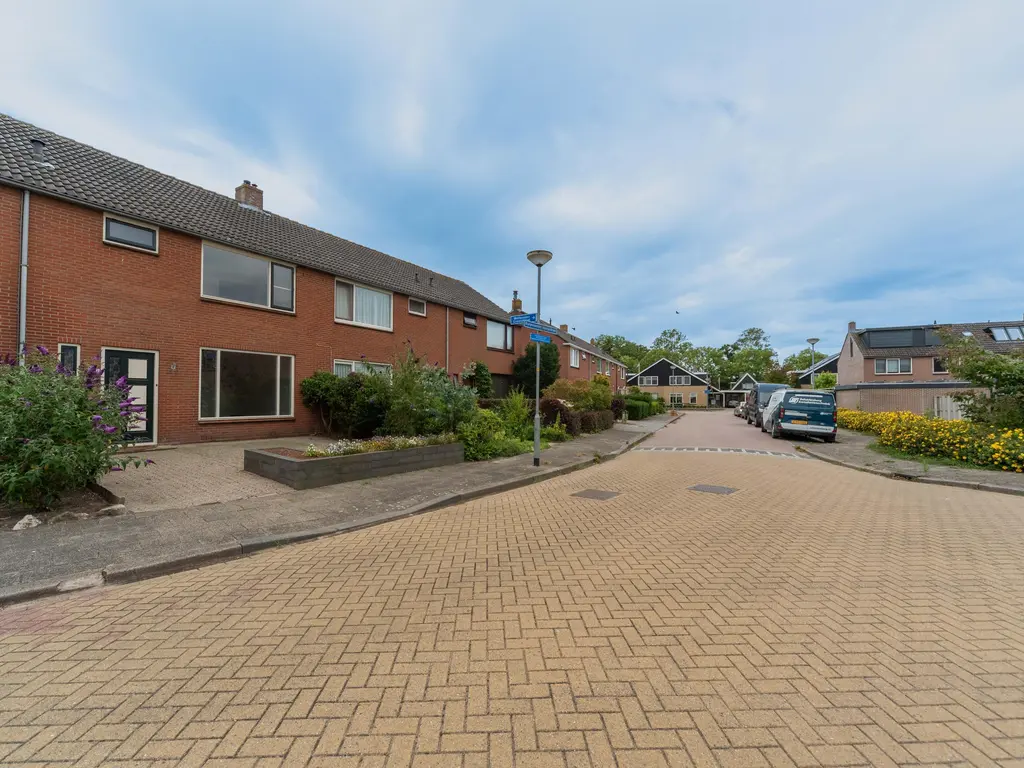 Burgemeester Honijkstr 7, VENHUIZEN