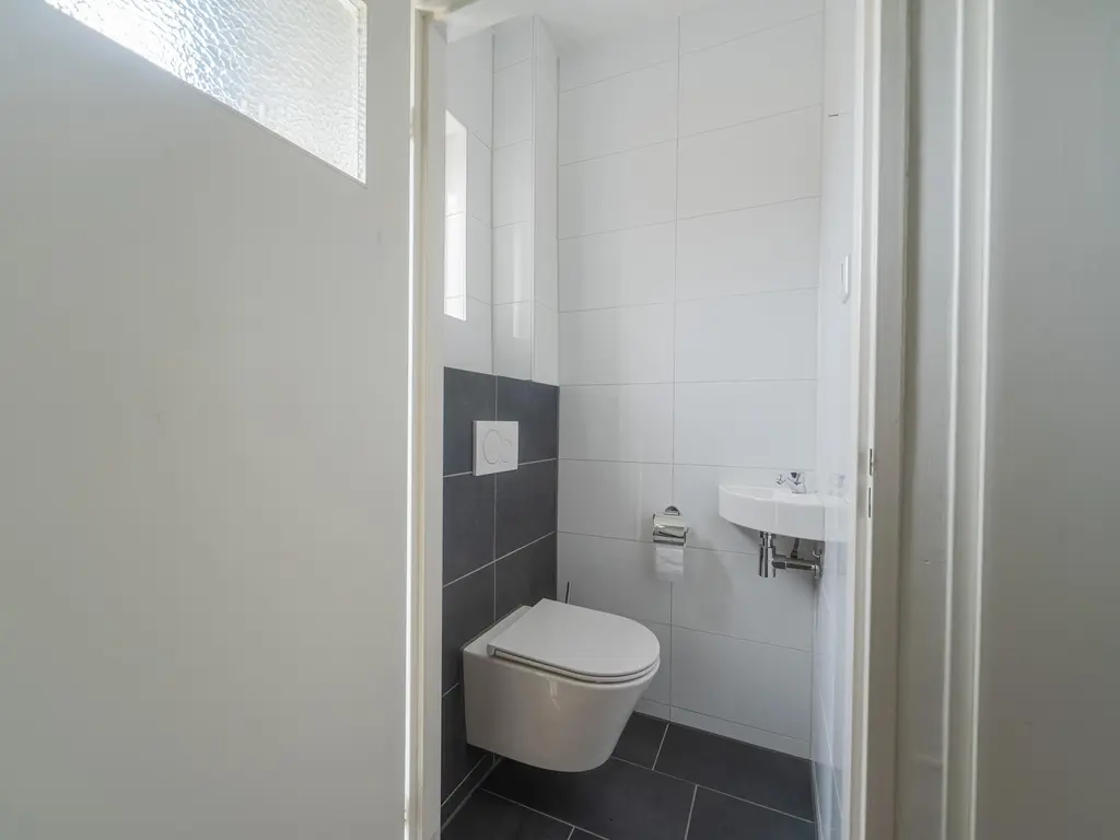 Burgemeester Honijkstr 7, VENHUIZEN