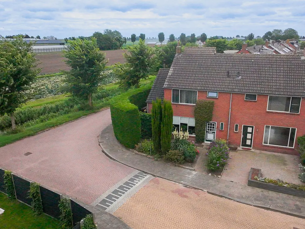 Burgemeester Honijkstr 7, VENHUIZEN